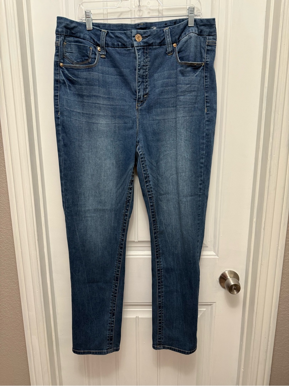 Seven7 Women's Straight-Leg Jeans in Dark Blue Wash